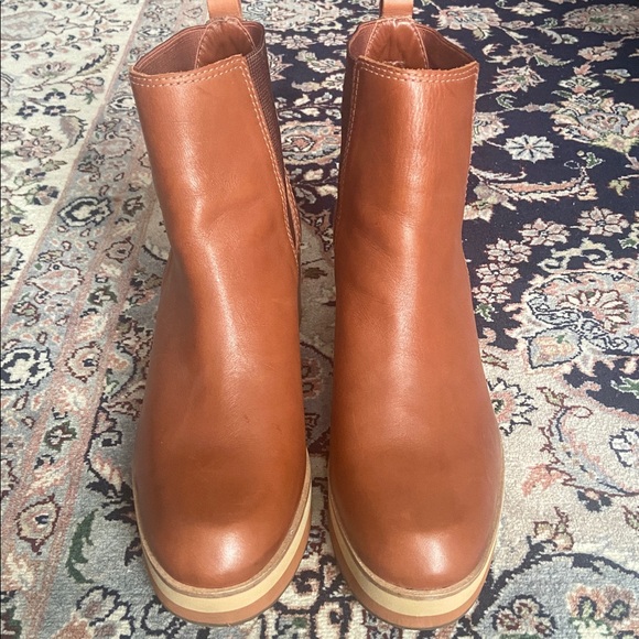 Bernardo Boots Shawnee Chelsea Ankle Booties Block Heel in Chestnut  9 - Picture 2 of 13